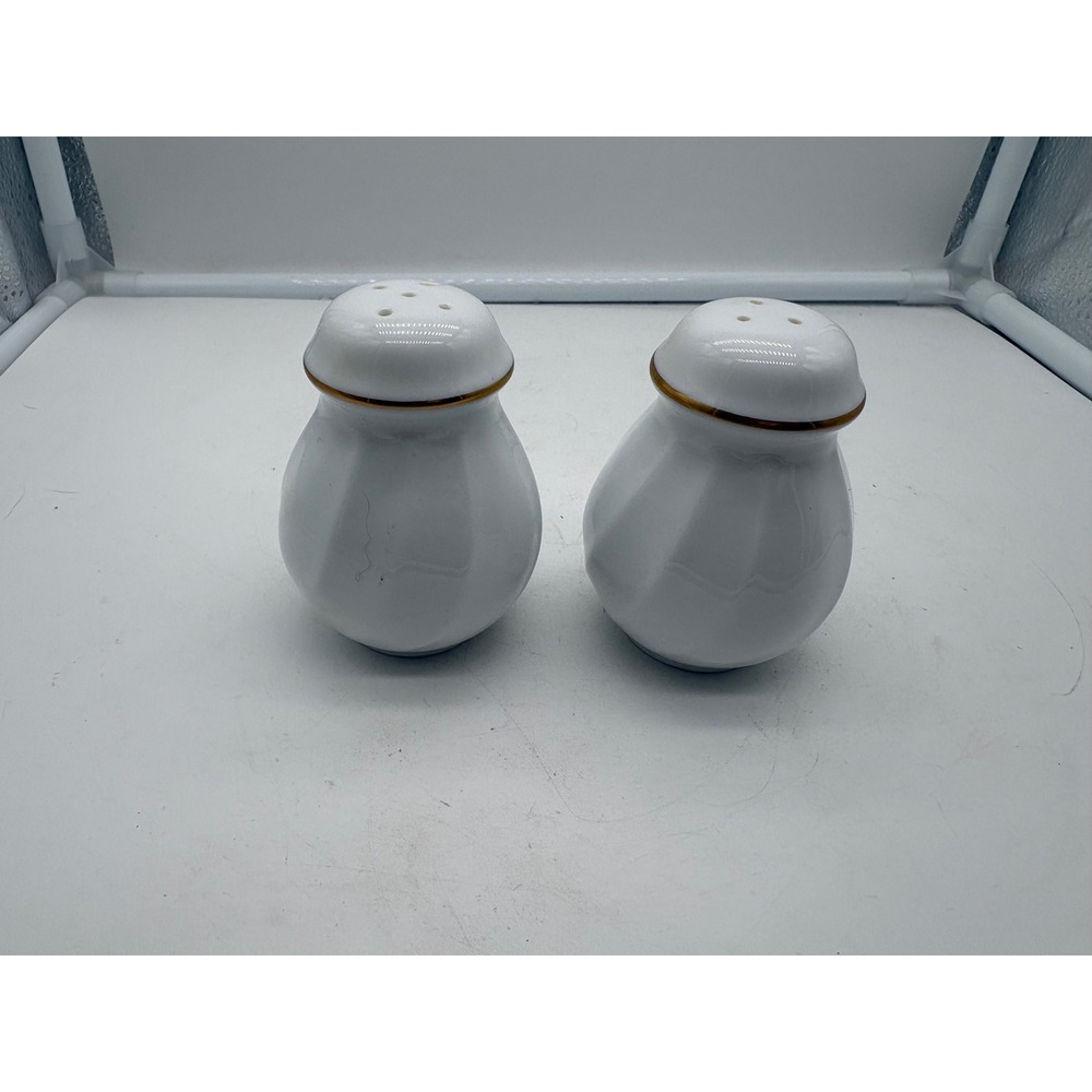 Mikasa "Wedding Band Gold" salt and pepper shaker